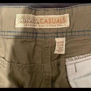 Cabelas mens size 40 x 32 khaki pants